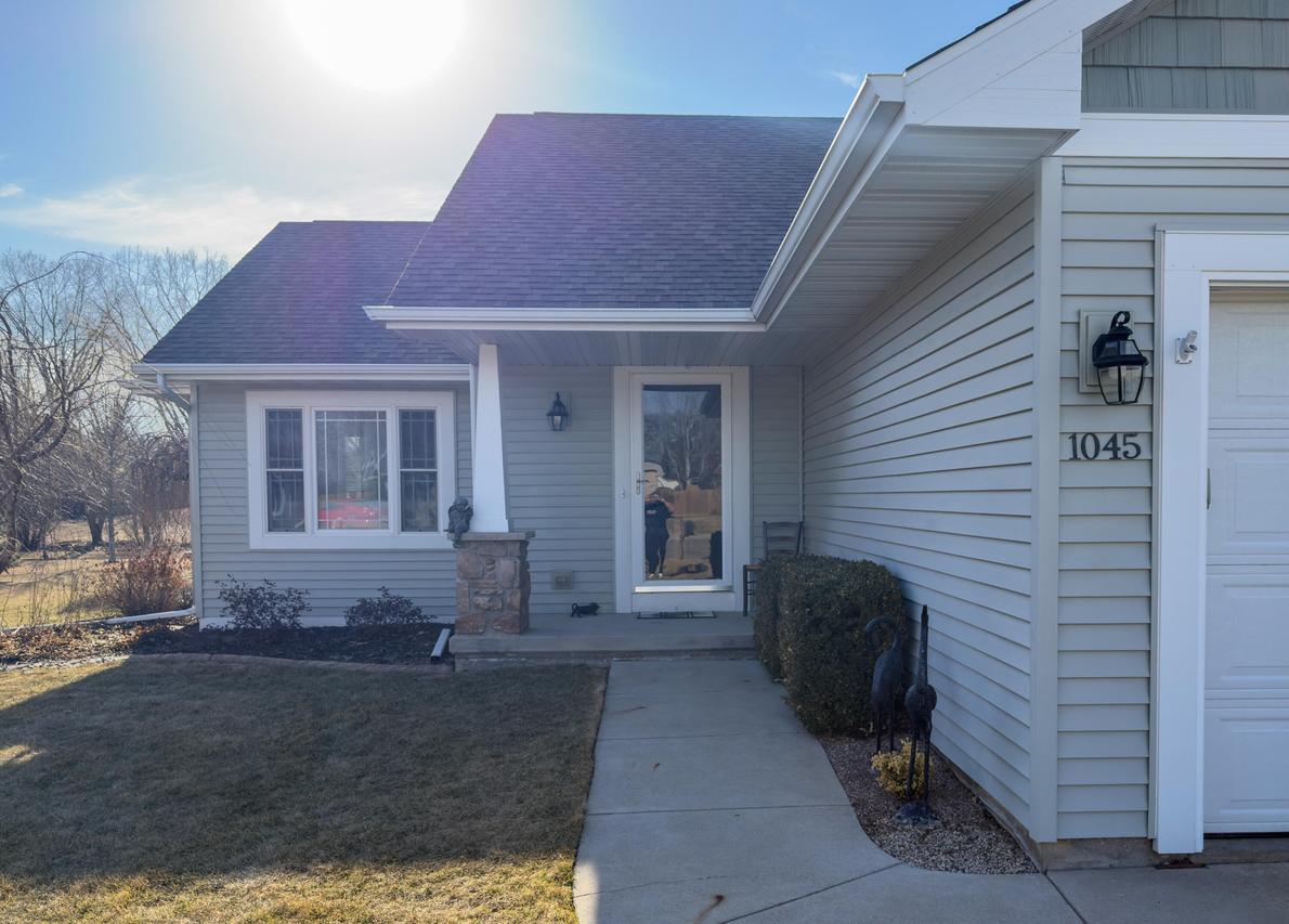 1045 John Moore Dr, Oshkosh, WI 54904