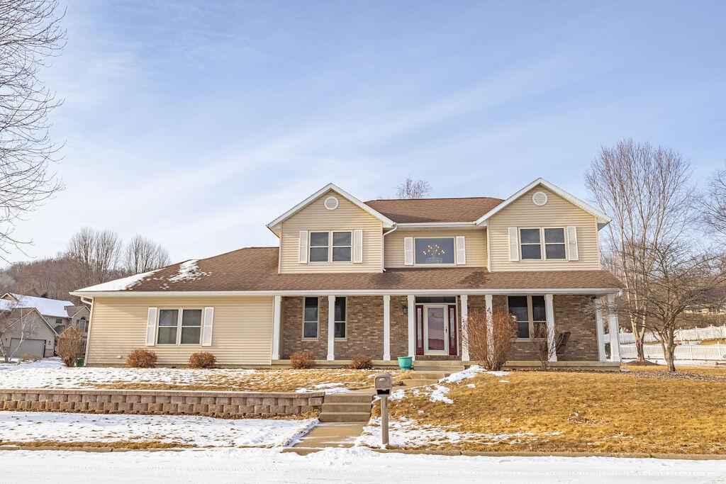 2801 Prairie Clover Pl, Onalaska, WI 54650