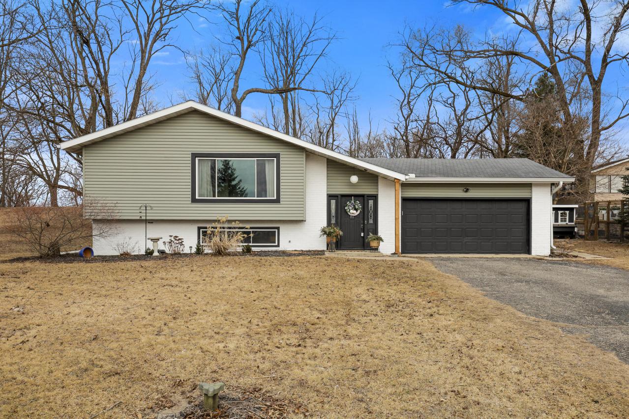 W8372 Crawford Rd, Pacific, WI 53901