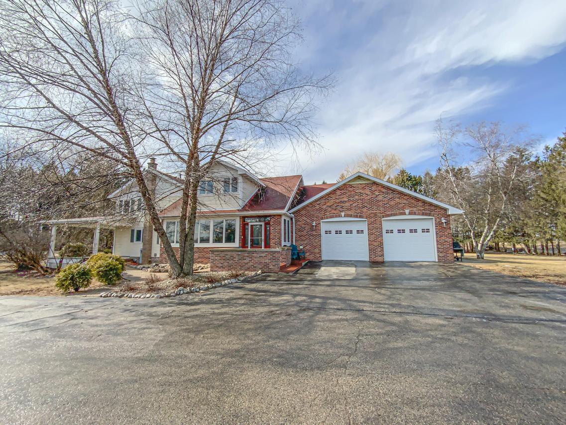 W6770 Willow Bend, Walworth, WI 53184