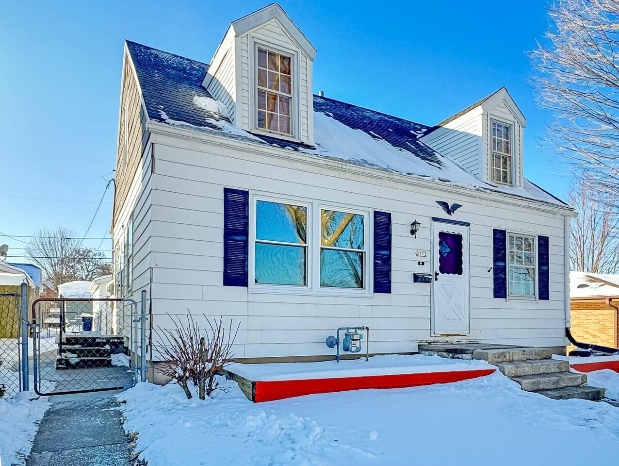 2373 S 62nd St, West Allis, WI 53219