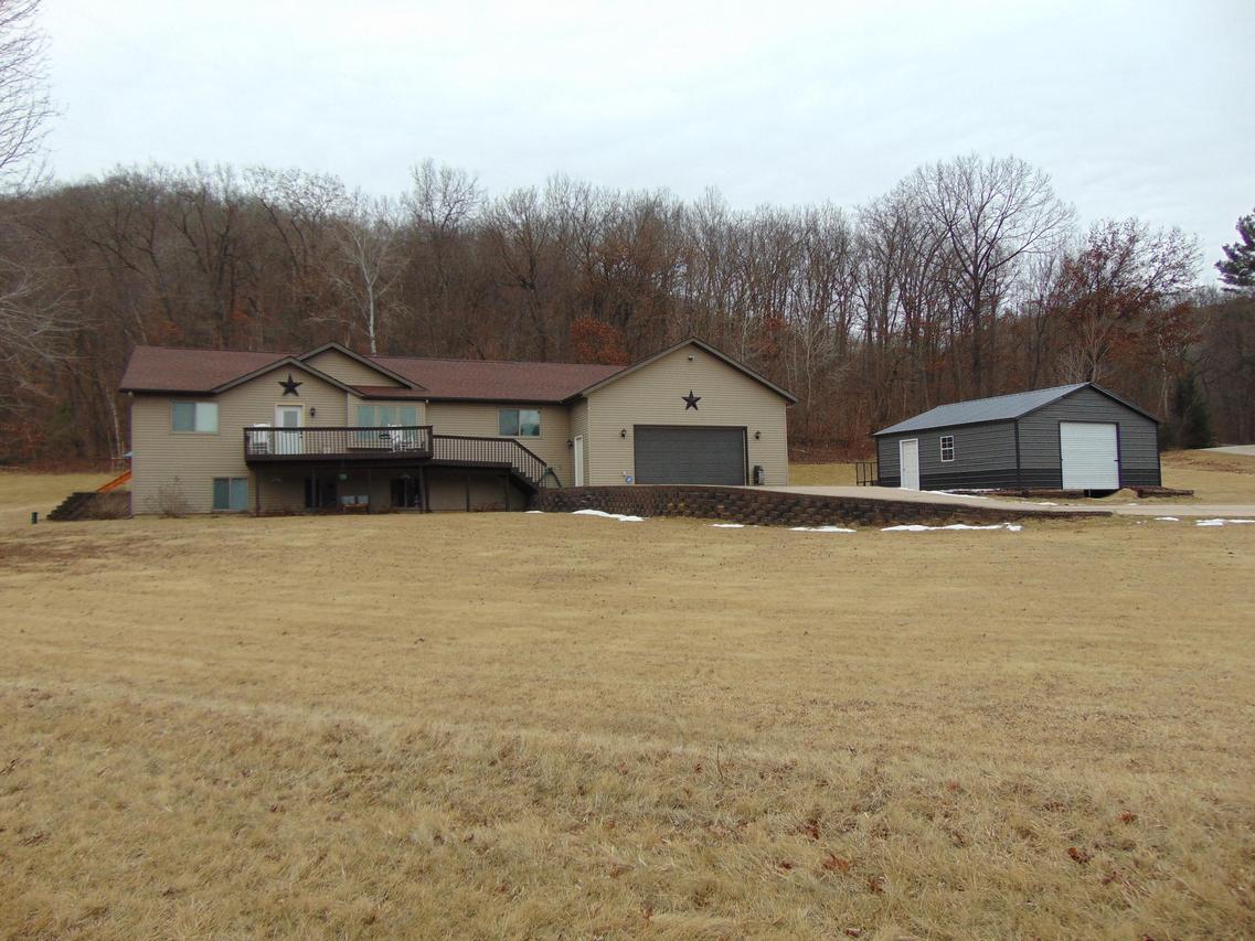 S2502 Wicka Rd, Belvidere, WI 54622