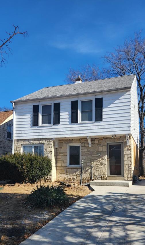 2310 W Olive St, Milwaukee, WI 53209