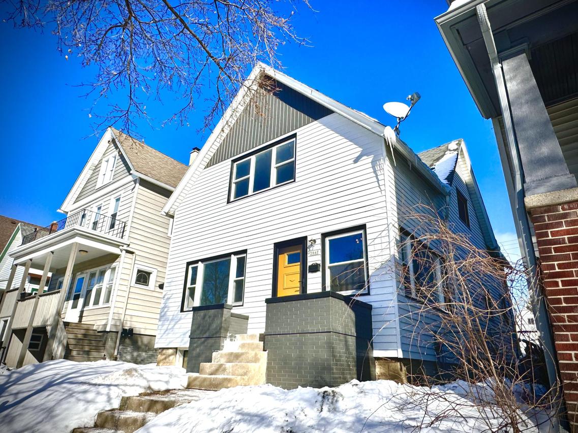 2842 N Fratney St #2842A, Milwaukee, WI 53212