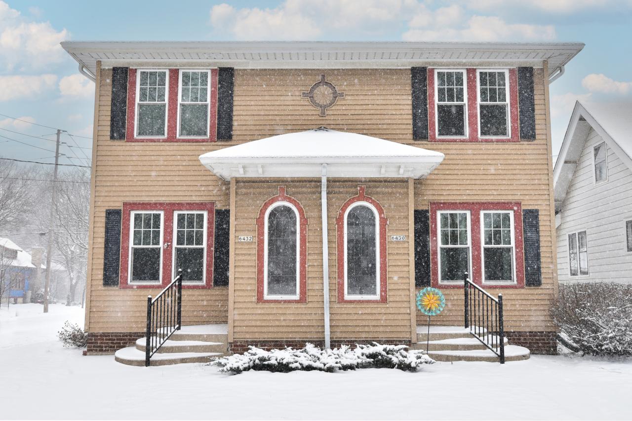 6430 W Wisconsin Ave #6432, Wauwatosa, WI 53213