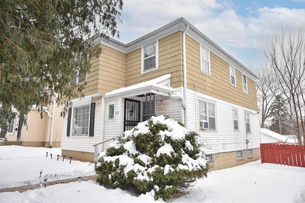 3913 N 53rd St #3915, Milwaukee, WI 53216
