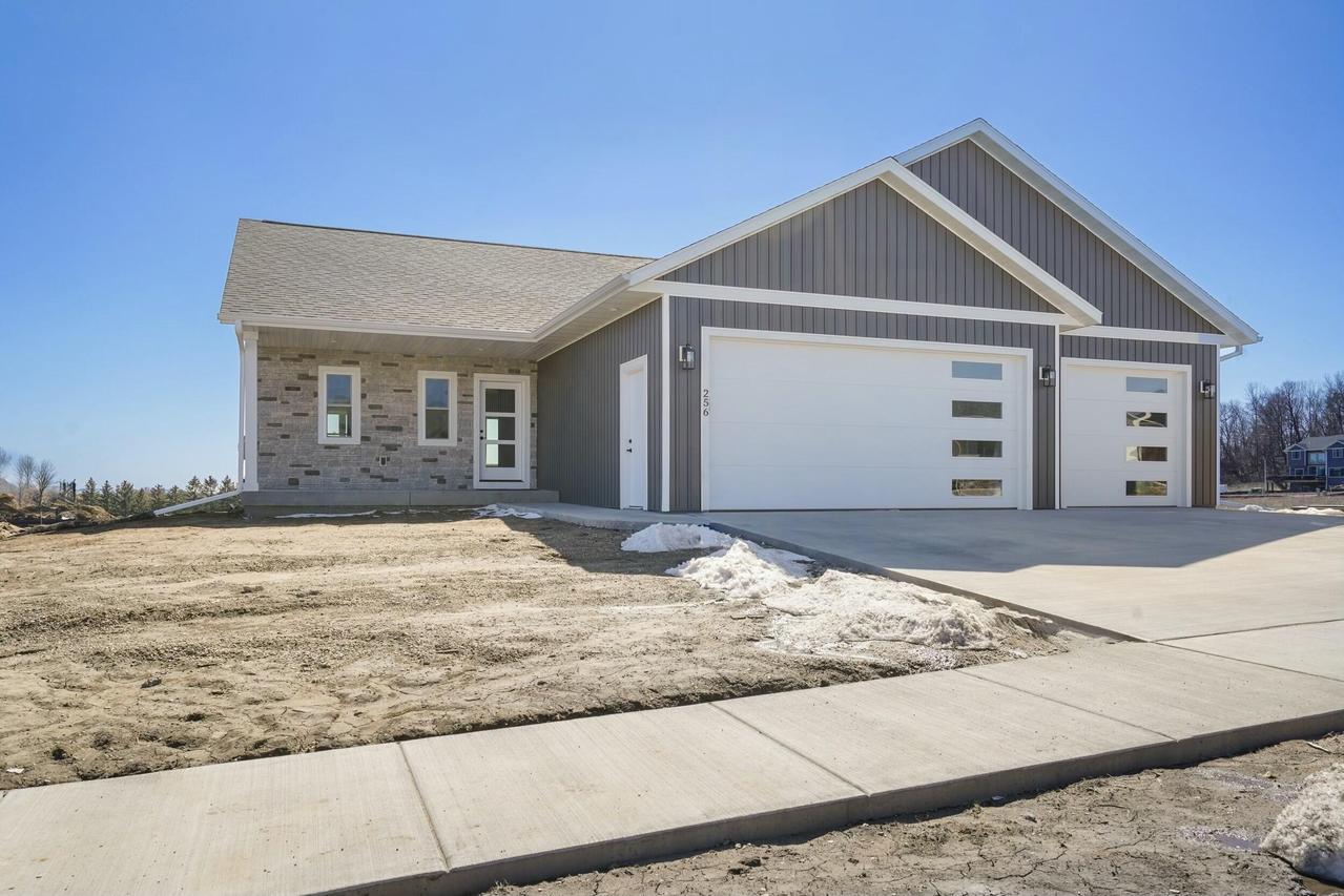 256 Weston Rd, Holmen, WI 54636
