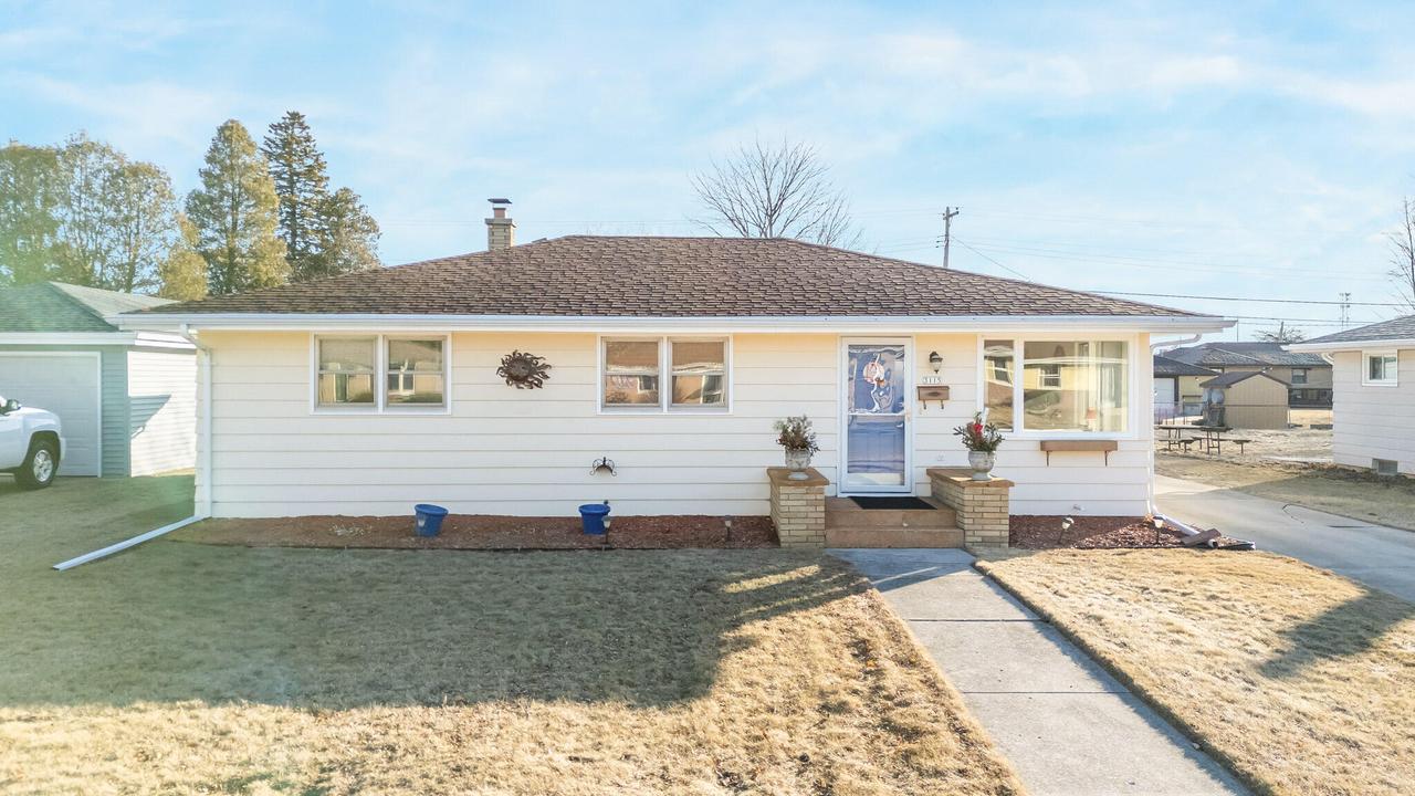 3115 S 10th St, Sheboygan, WI 53081