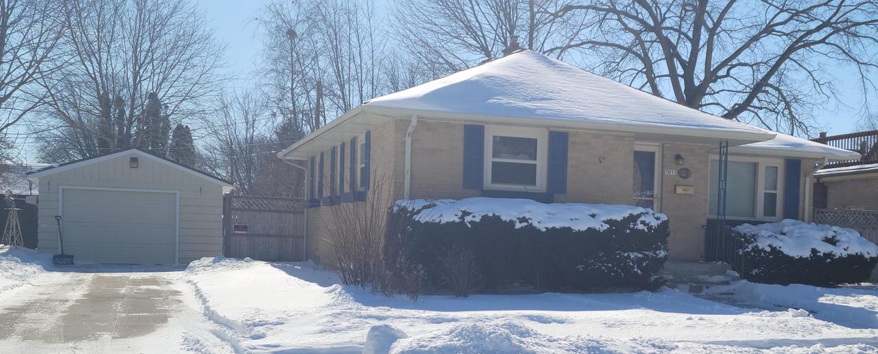 1013 Humboldt Ave, Sheboygan, WI 53081