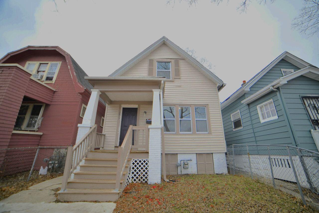 2453 N 25th St, Milwaukee, WI 53206