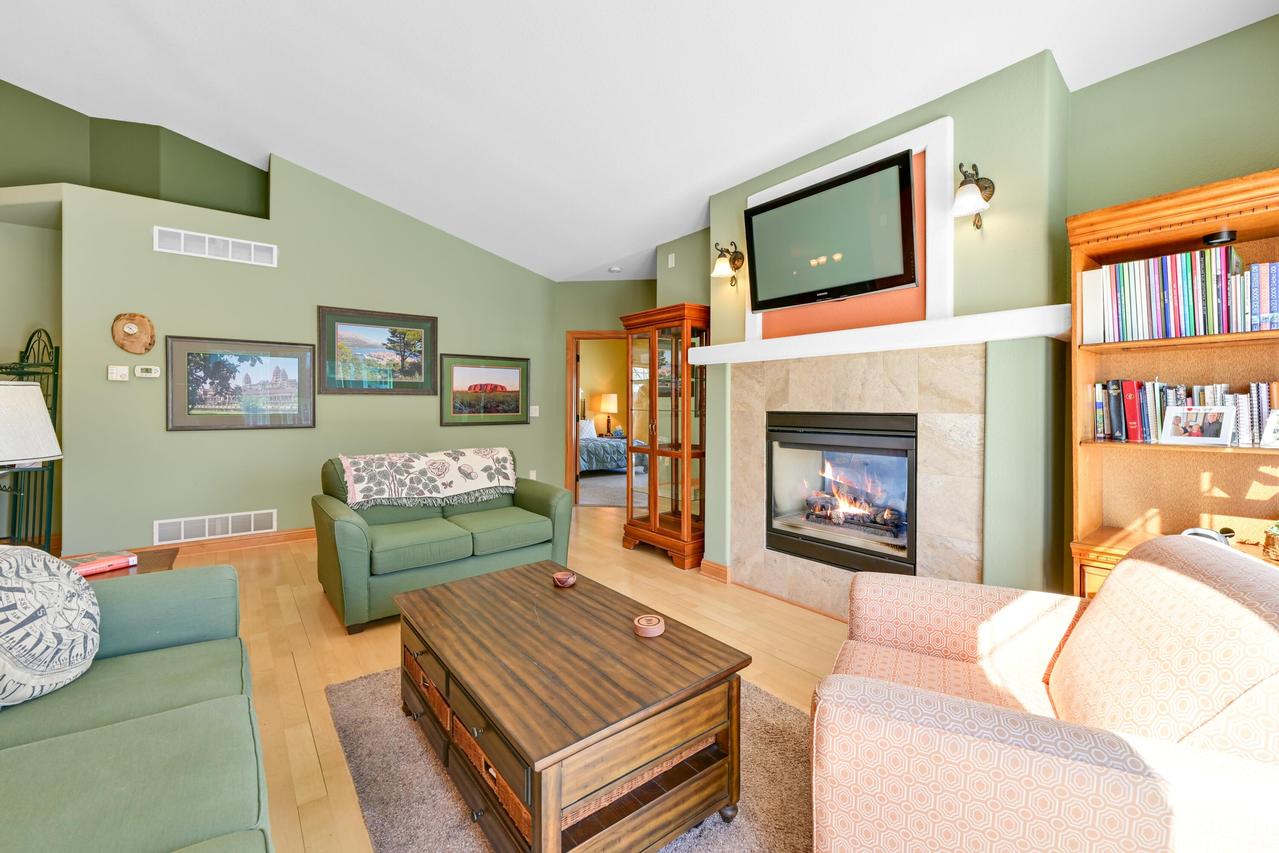 S70W15646 Sandalwood Dr #15646, Muskego, WI 53150