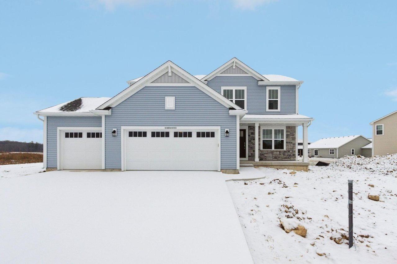 W188N15723 Maple Fields, Jackson, WI 53037