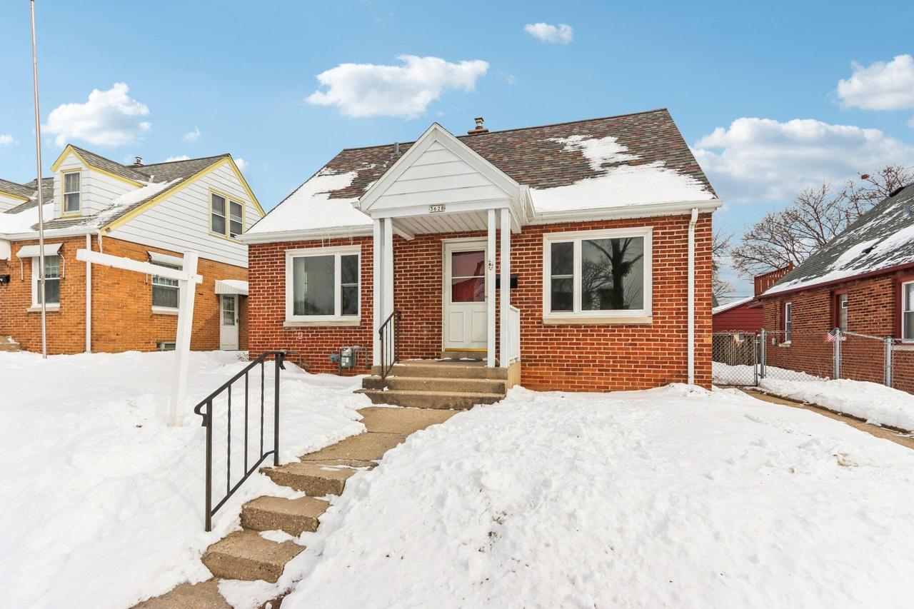 3628 S 16th St, Milwaukee, WI 53221