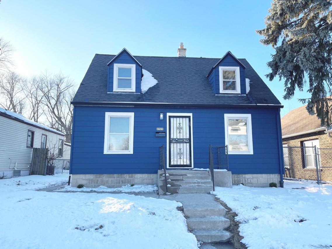 4909 N 20th St, Milwaukee, WI 53209