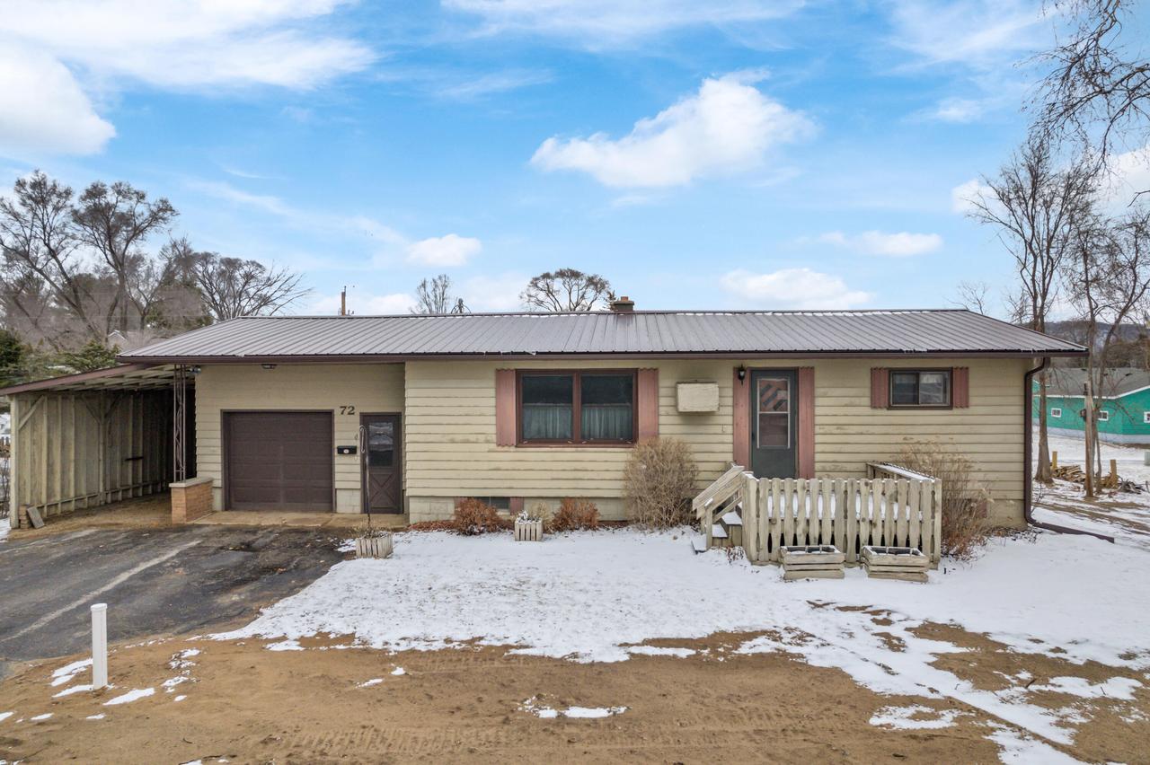 72 E 7th St, Buffalo City, WI 54622