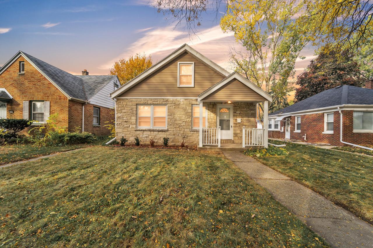 4245 N 42nd St, Milwaukee, WI 53216