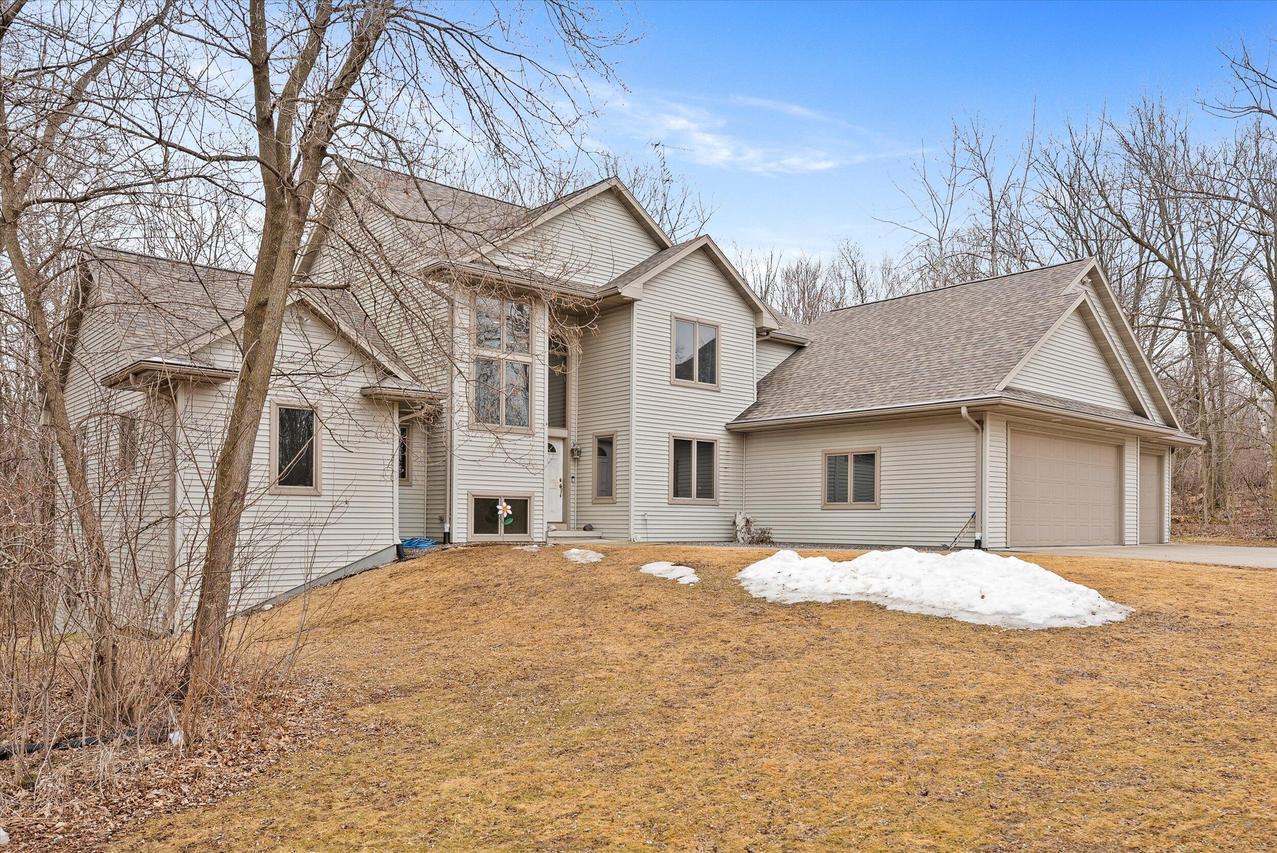 W7264 Castle Rock Ct, Greenbush, WI 53023