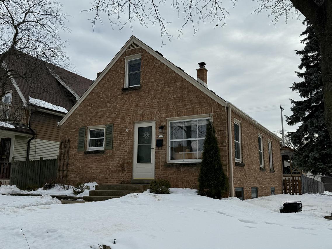 6515 W Girard Ave, Milwaukee, WI 53210