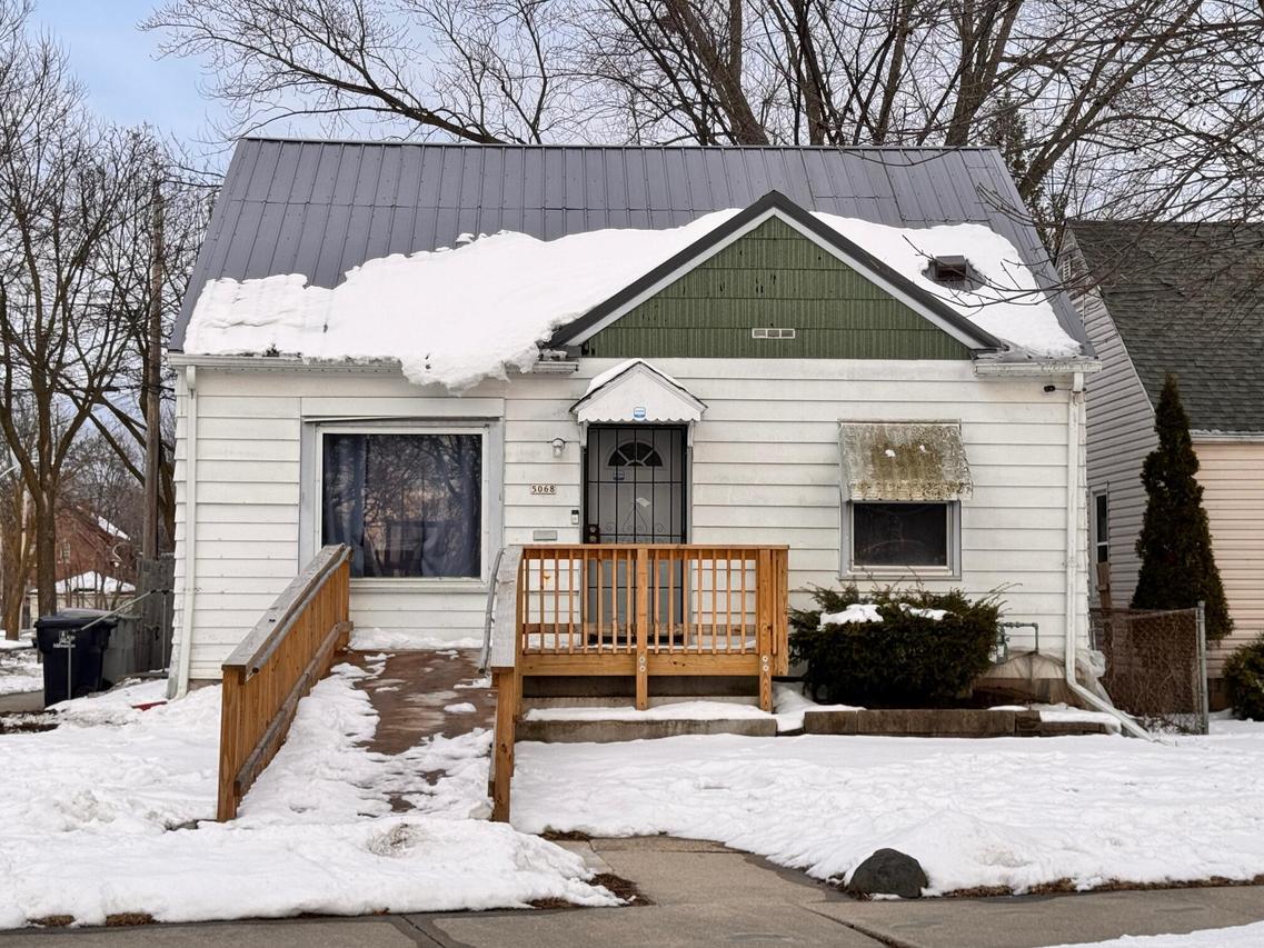 5068 N 41st St, Milwaukee, WI 53209