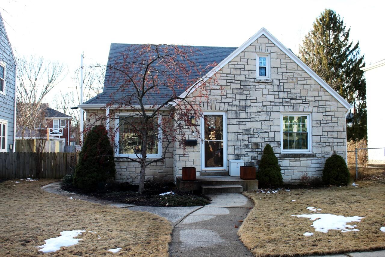 2851 N 75th St, Milwaukee, WI 53210