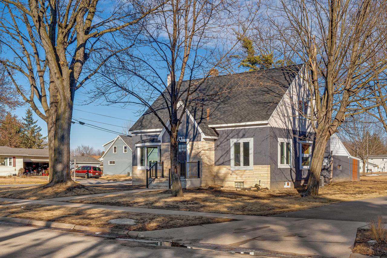 239 West Ave, West Salem, WI 54669