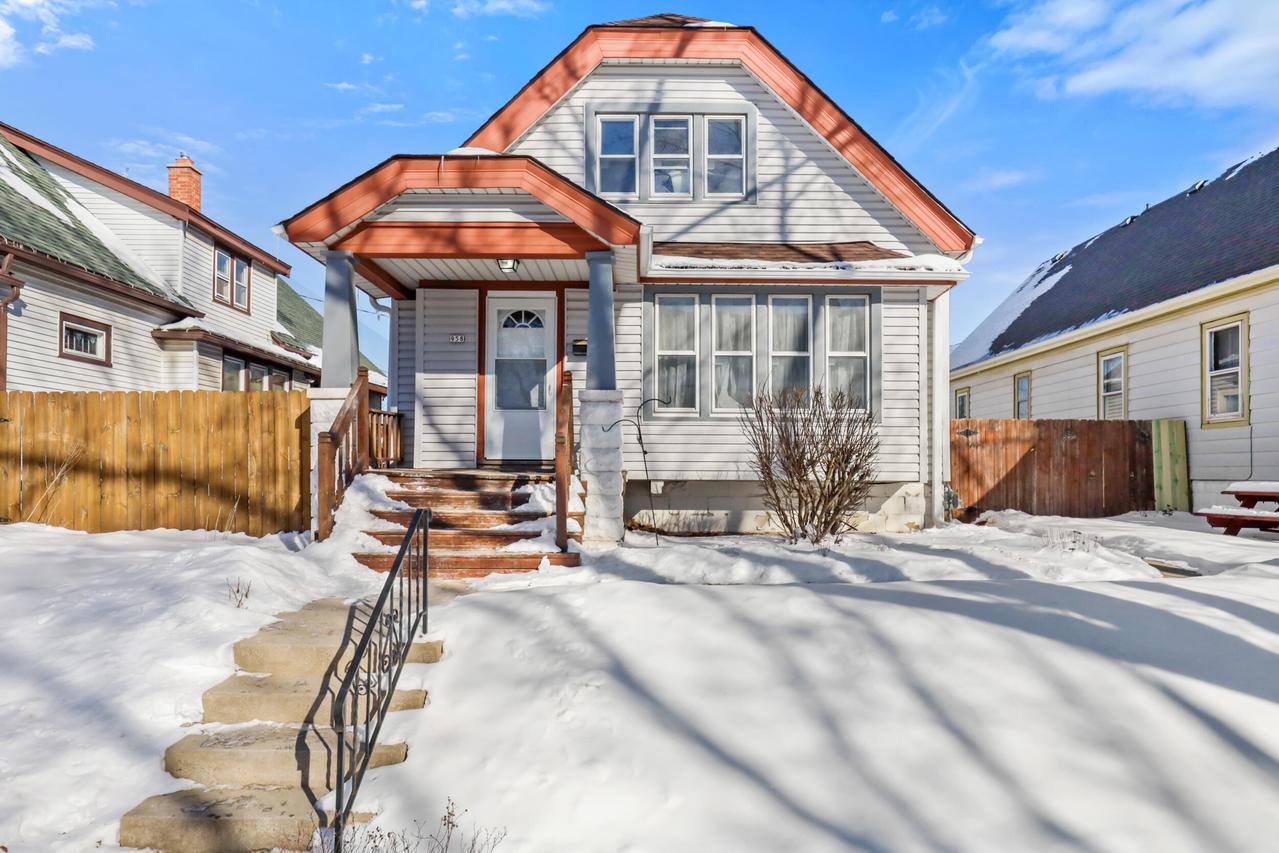 958 W Manitoba St, Milwaukee, WI 53215