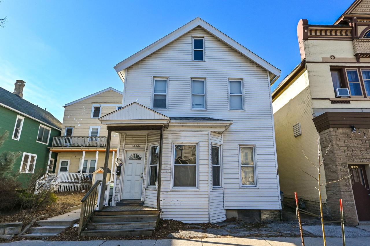 1685 N Franklin Pl, Milwaukee, WI 53202