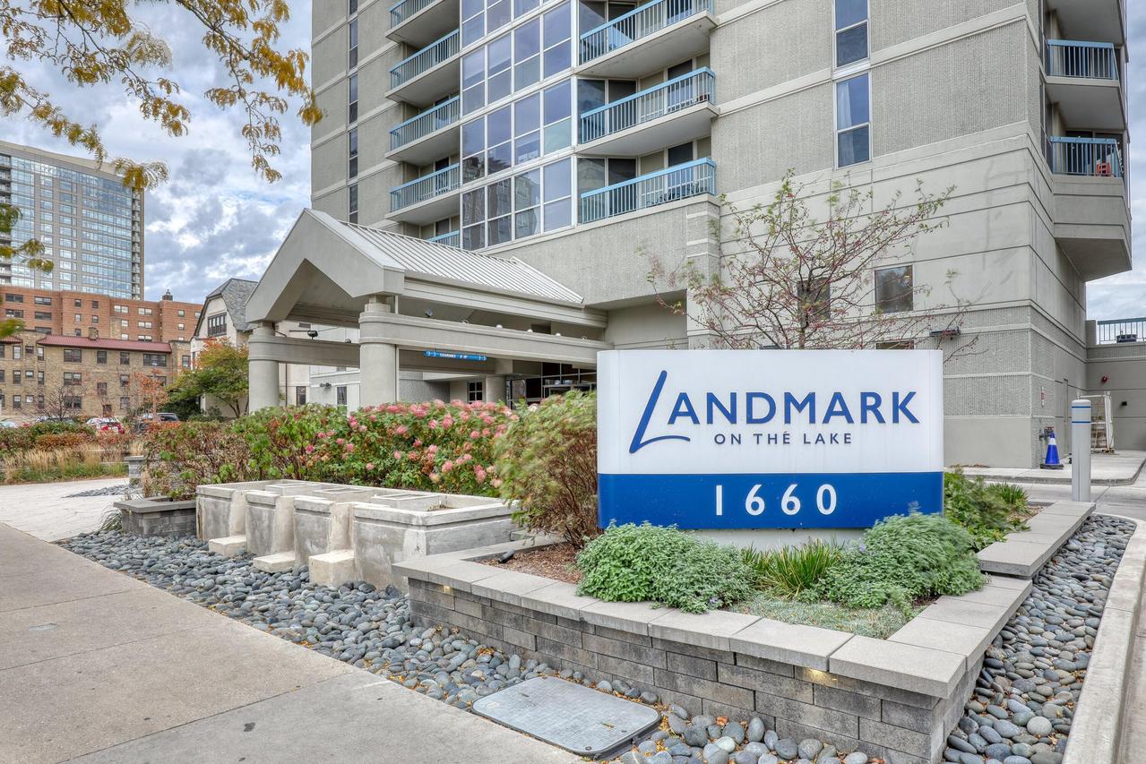 1660 N Prospect Ave #1203, Milwaukee, WI 53202