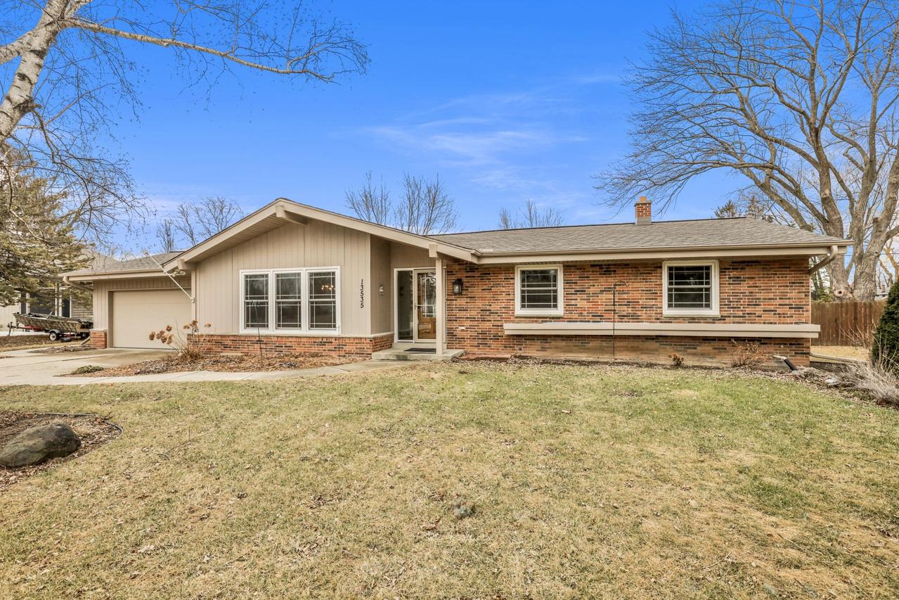 13535 W Graham St, New Berlin, WI 53151