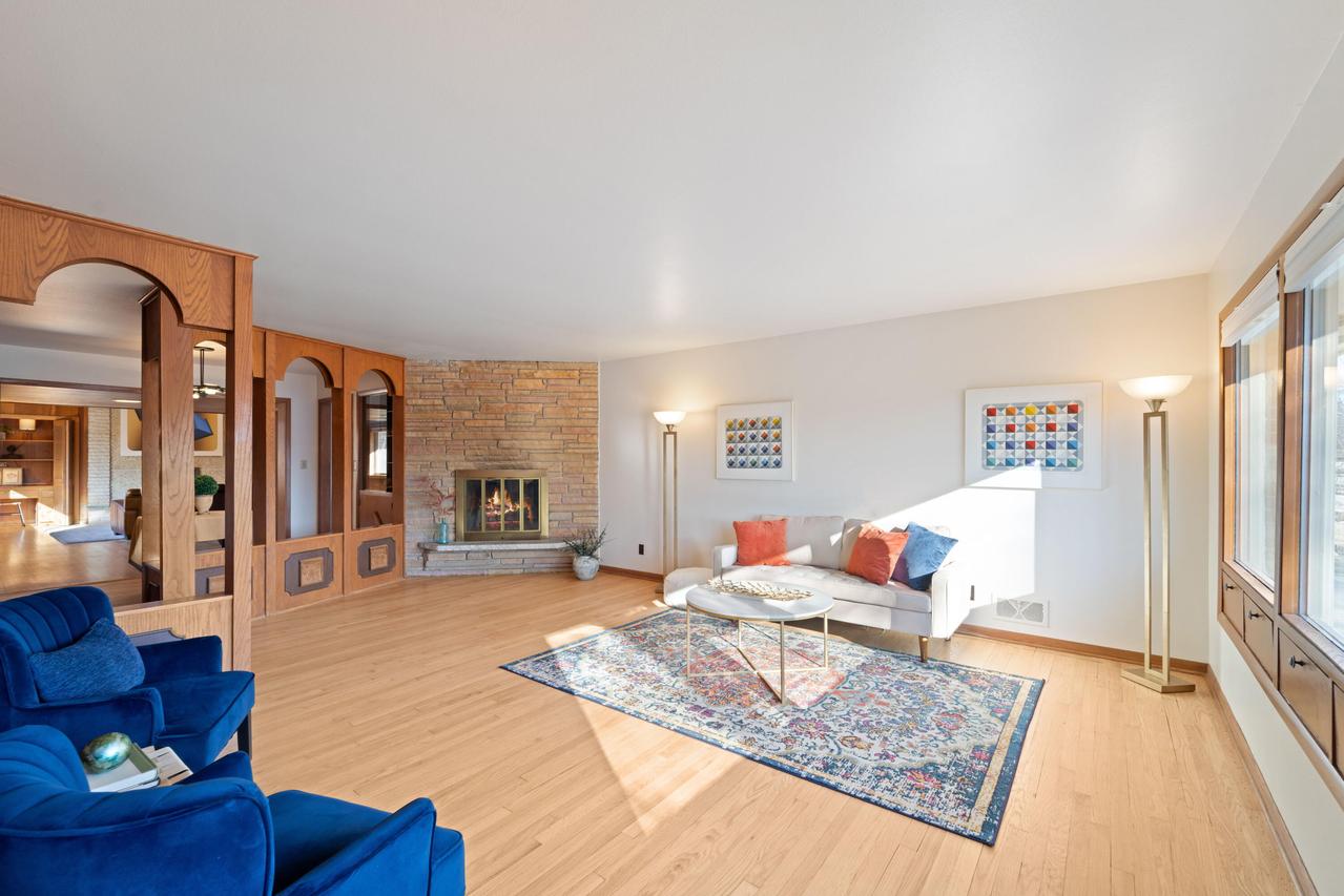 8969 N Mohawk Rd, Bayside, WI 53217