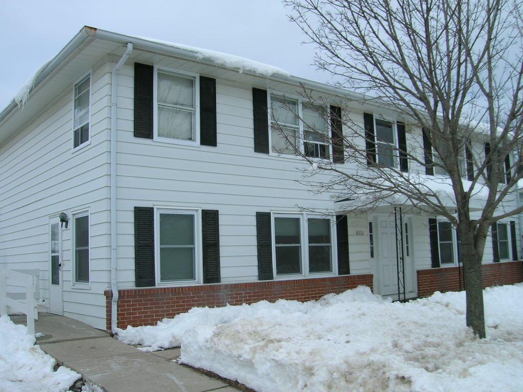 2412 Camelot Blvd, Sheboygan, WI 53081