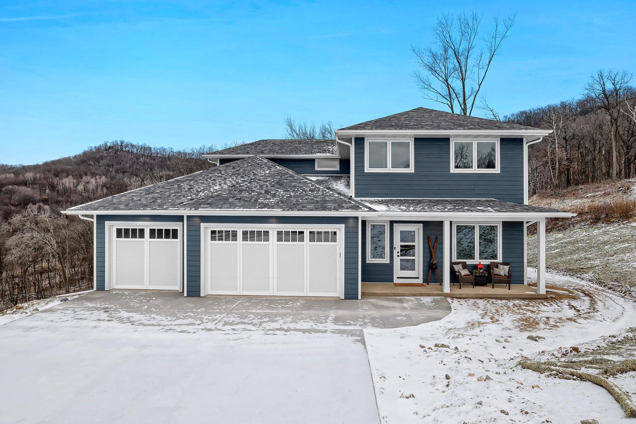 4205 Crestwood Ct, Onalaska, WI 54650