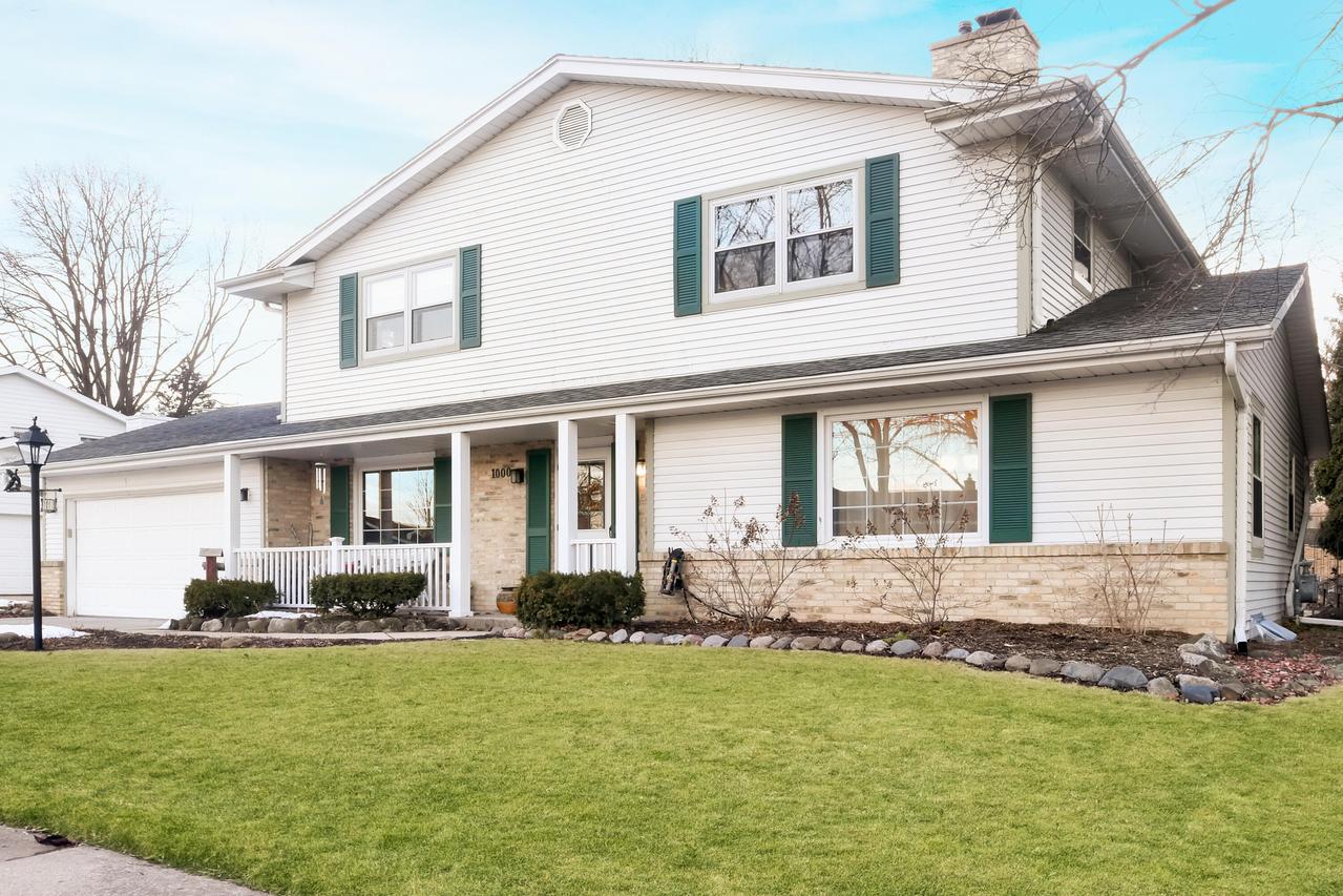 1000 Decker Dr, West Bend, WI 53090
