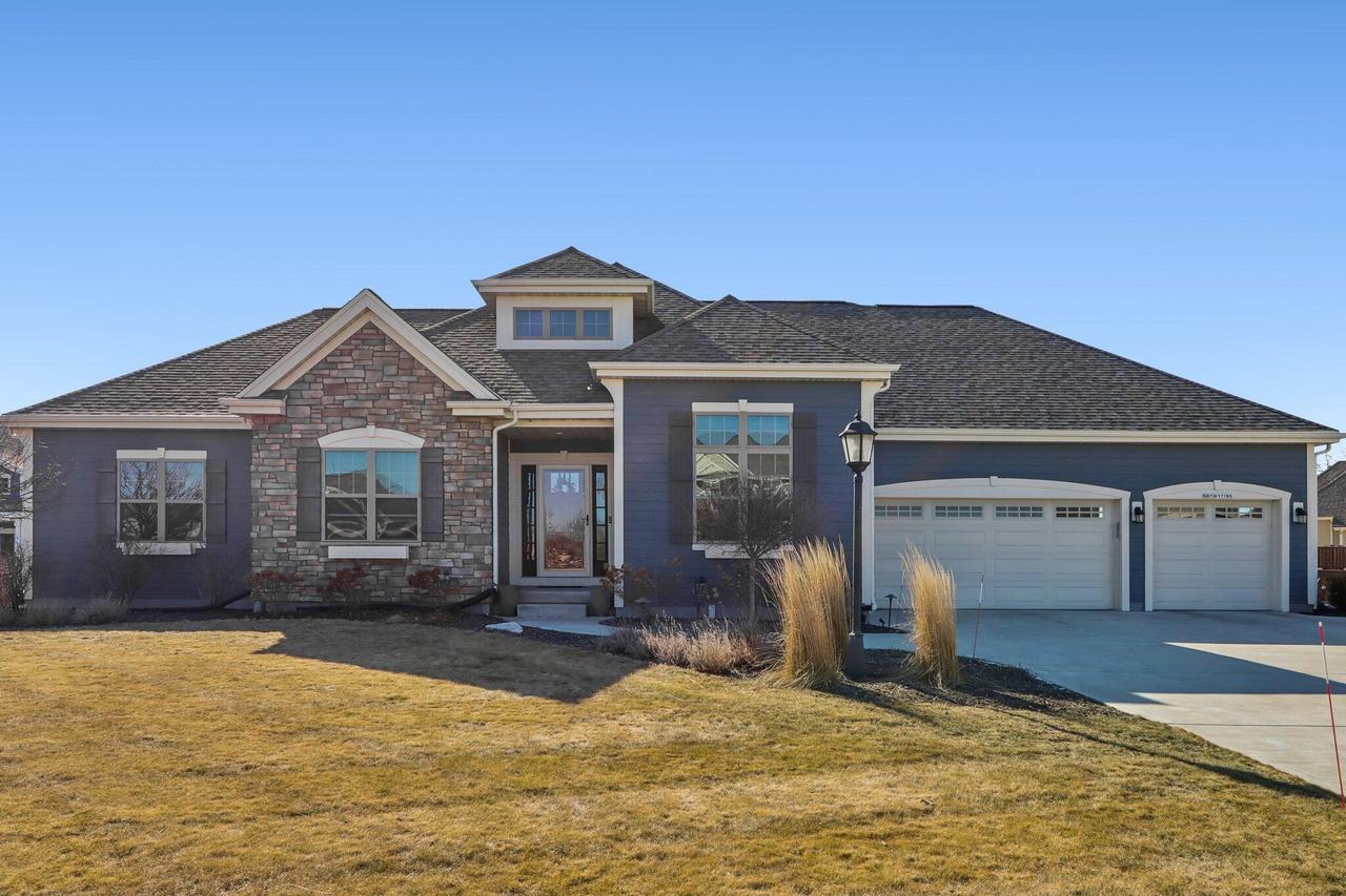 S87W17765 Edgewater Ct, Muskego, WI 53150