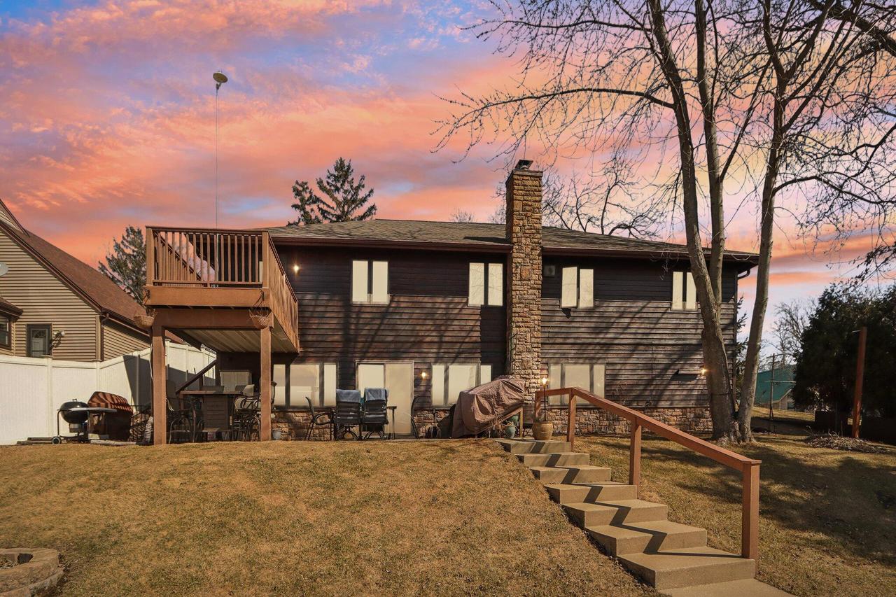 W180S6669 Muskego Dr, Muskego, WI 53150