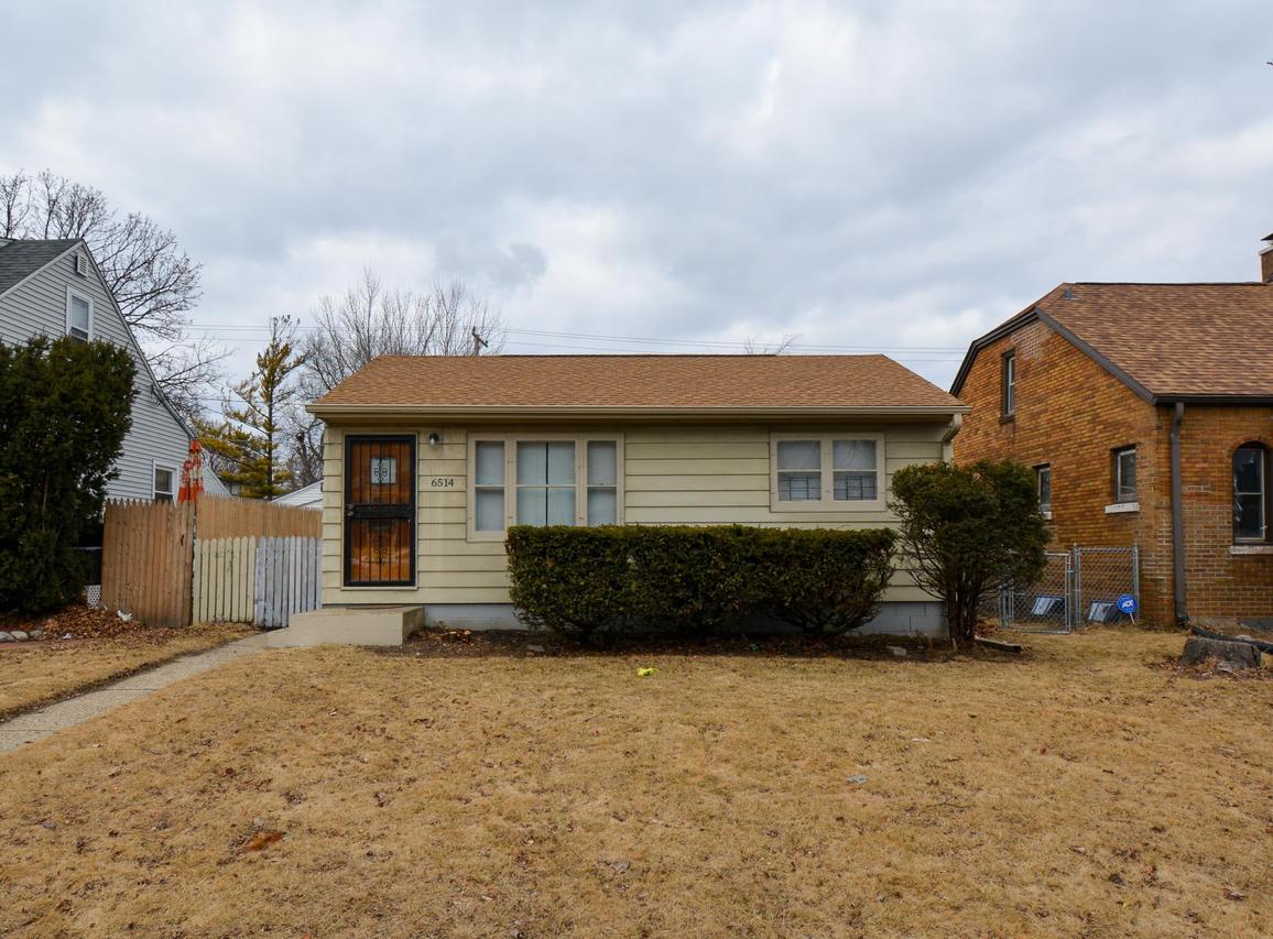 6514 W Silver Spring, Milwaukee, WI 53218