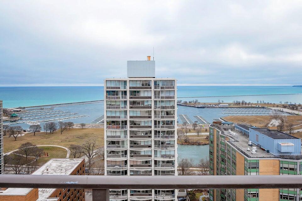 1633 N Prospect Ave #16D, Milwaukee, WI 53202