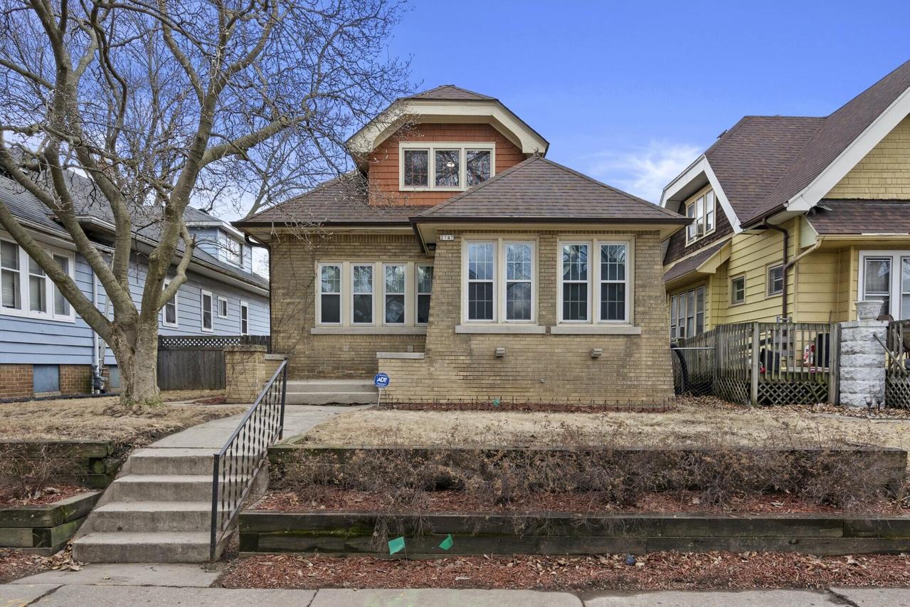 2747 N 53rd St, Milwaukee, WI 53210