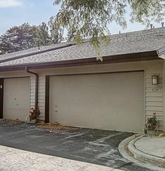 9207 N 70th St, Milwaukee, WI 53223