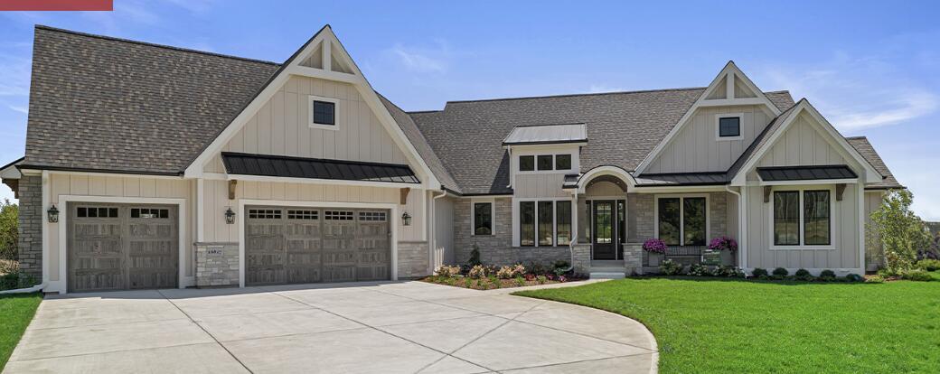 16827 W Autumn Trace, New Berlin, WI 53151