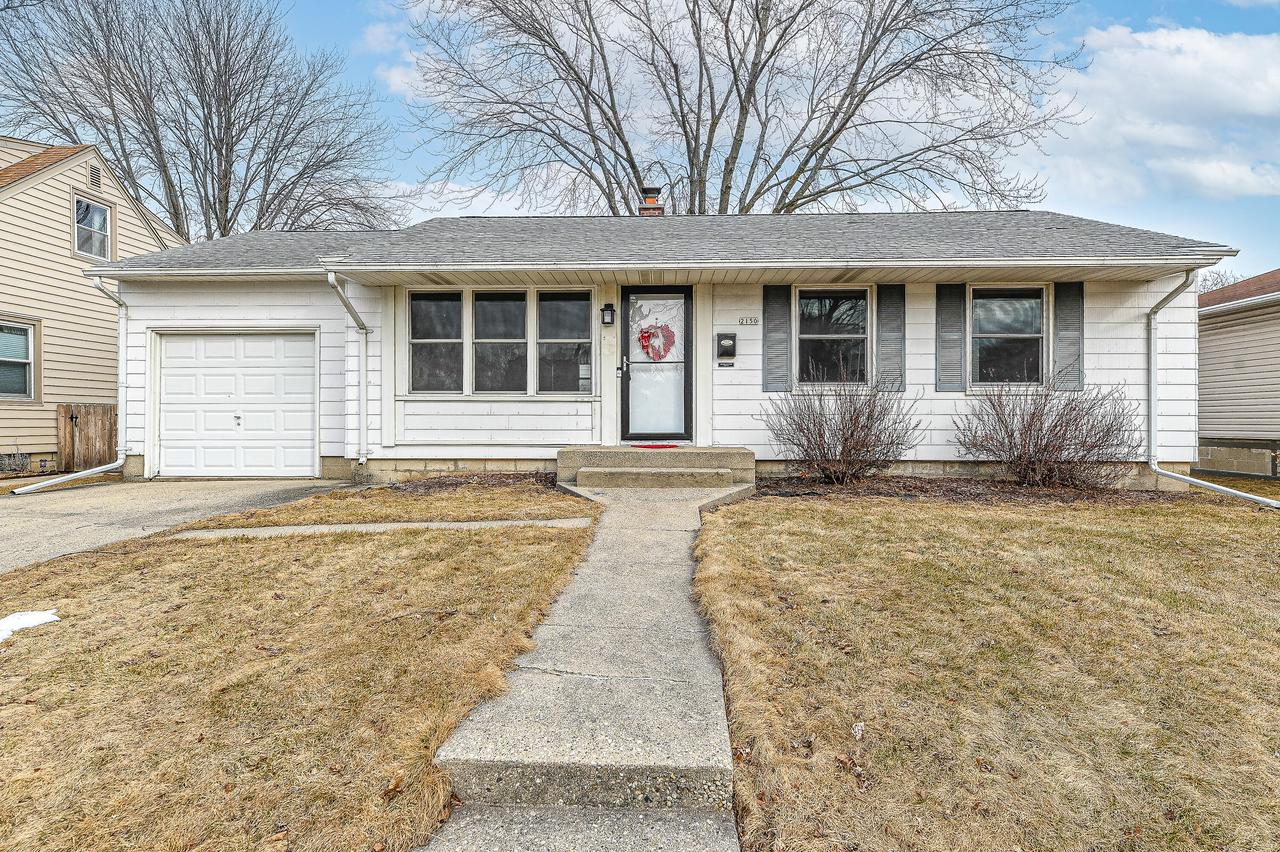 2150 S 109th St, West Allis, WI 53227