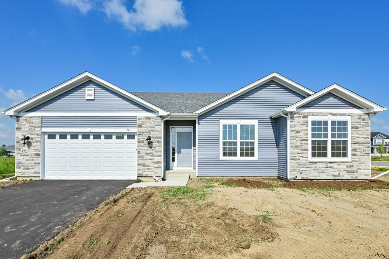 410 Kensington Ct, Williams Bay, WI 53191