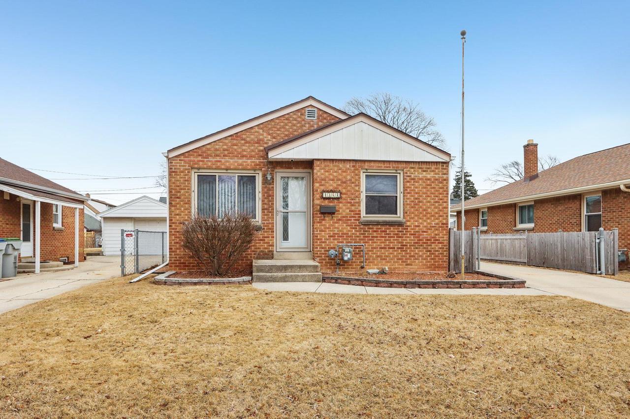 4362 S Taylor Ave, Milwaukee, WI 53207