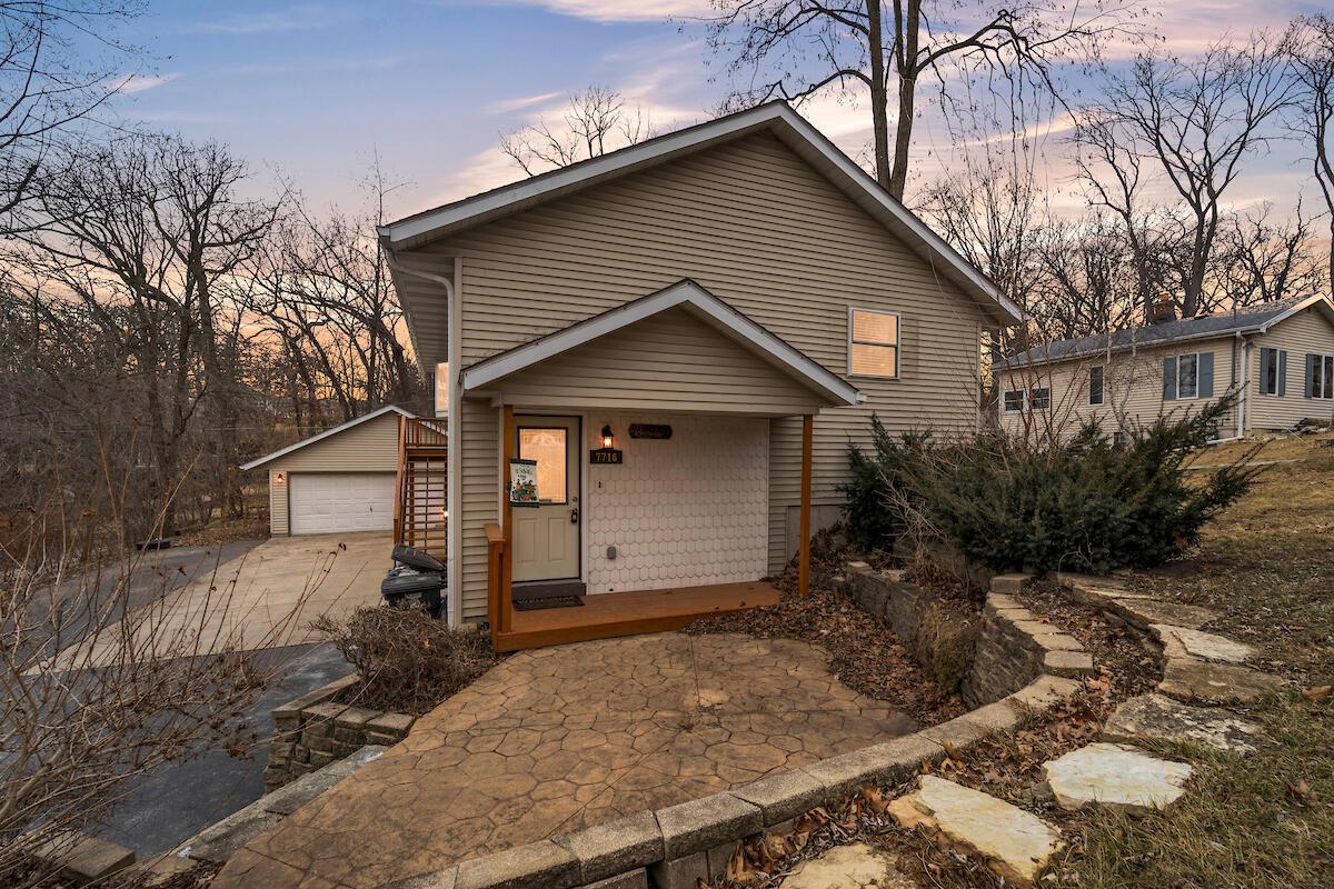7716 243rd Ave, Paddock Lake, WI 53168