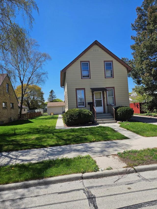 2418 S 8th St, Sheboygan, WI 53081