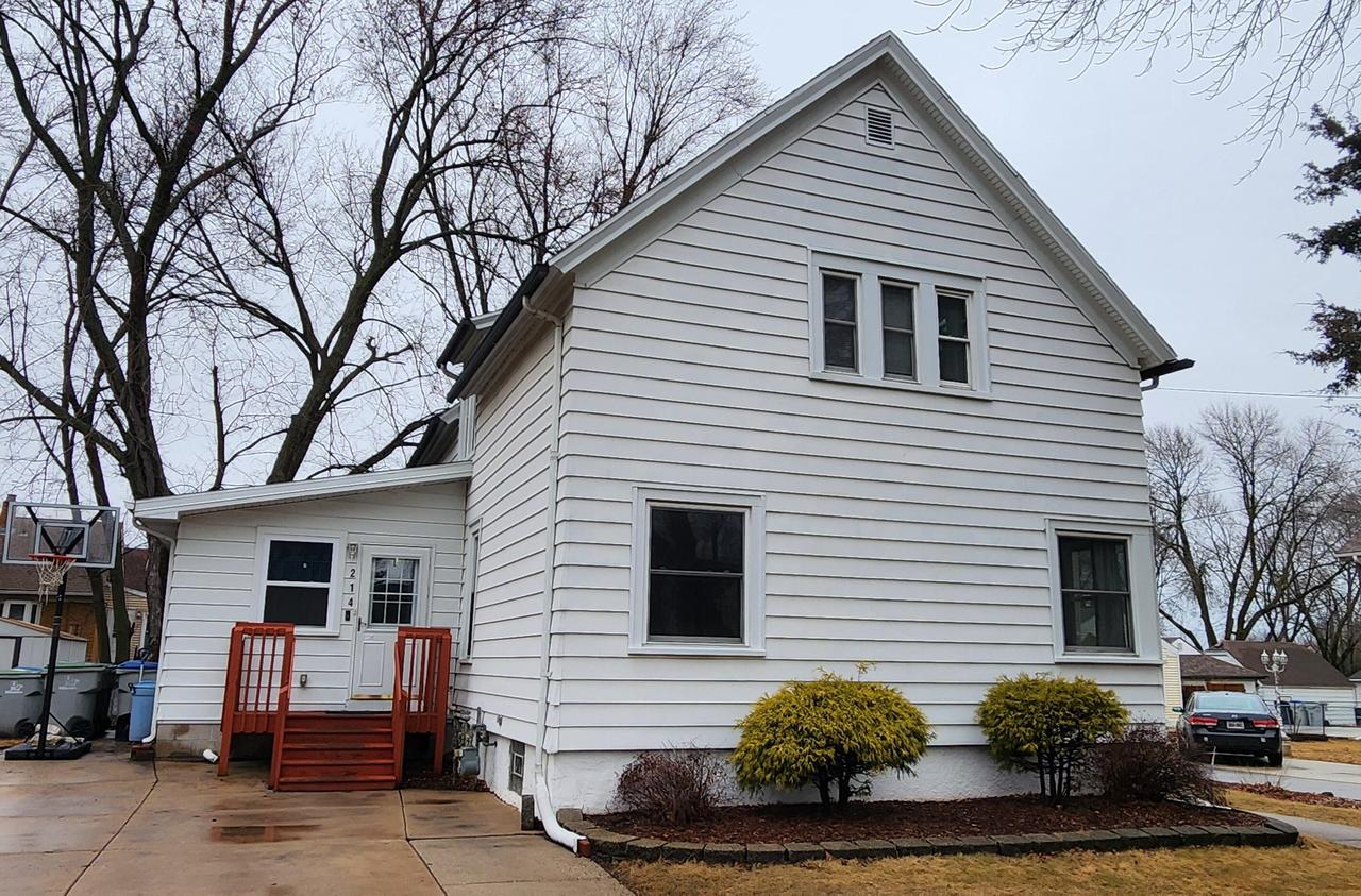 214 E Plainfield Ave, Milwaukee, WI 53207