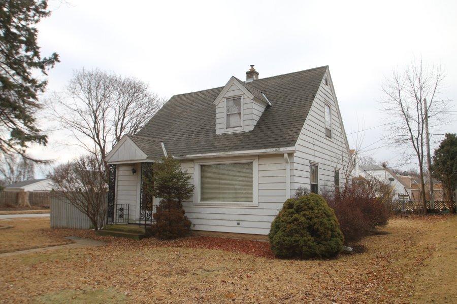 8907 W Montana Ave, West Allis, WI 53227