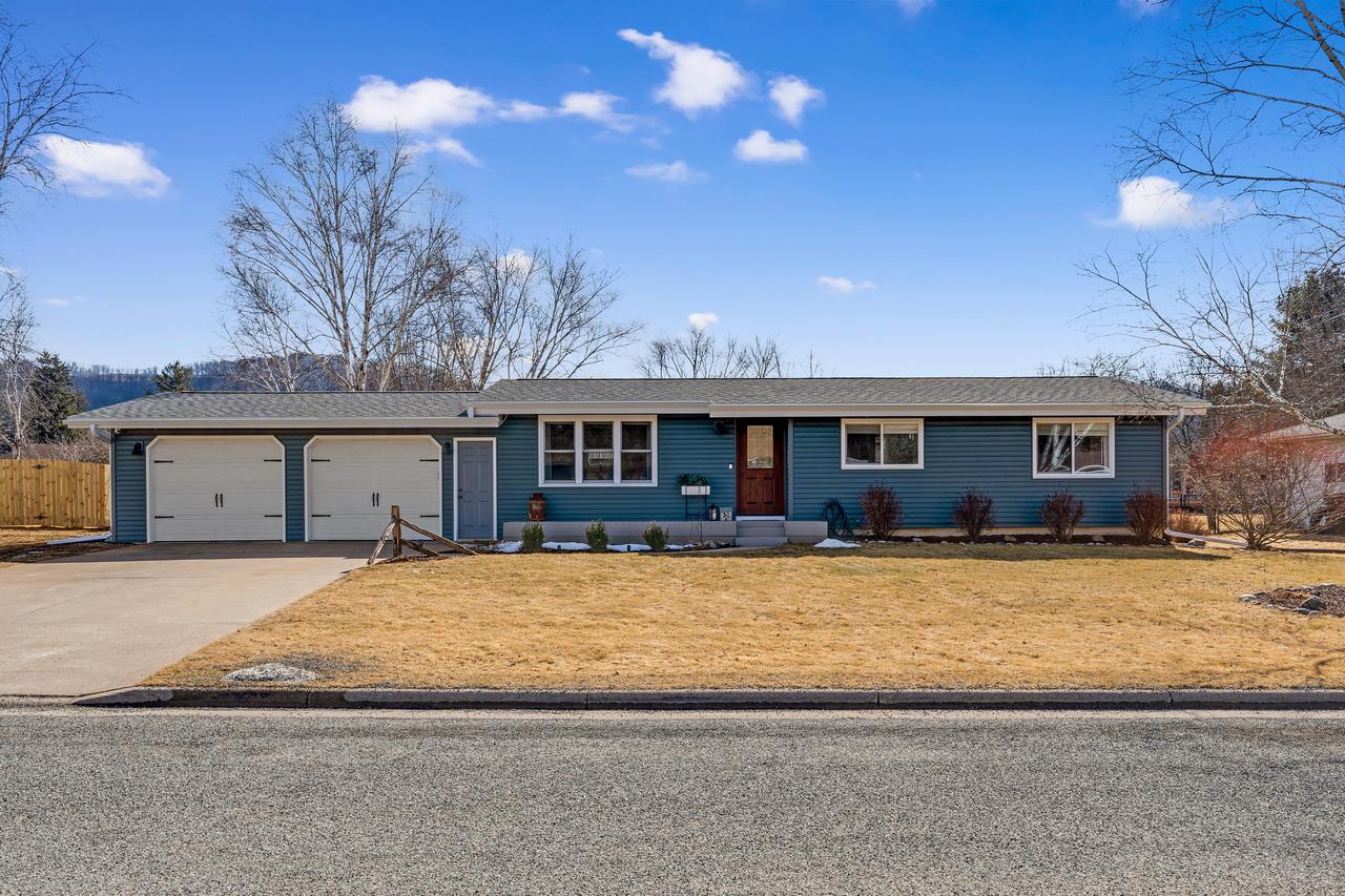 504 Mahlum St, Coon Valley, WI 54623