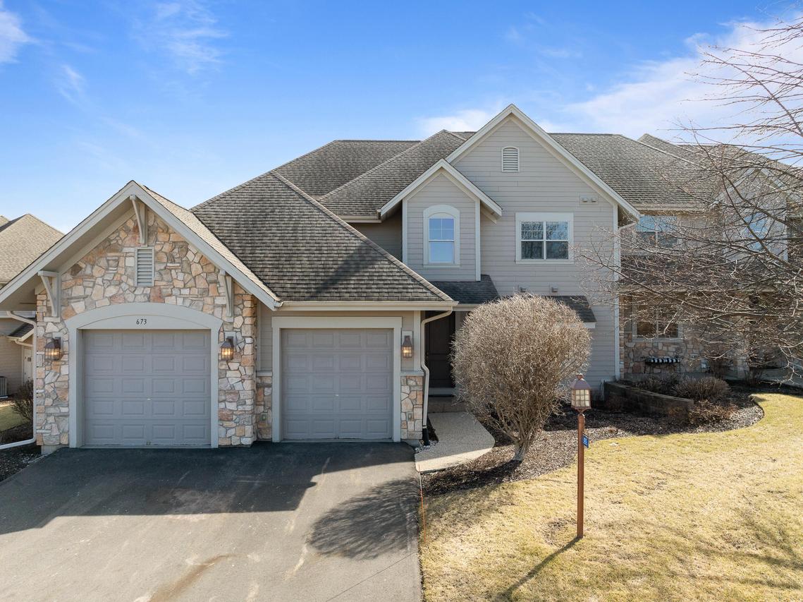 673 Greenview Cir #55-25, Geneva, WI 53147