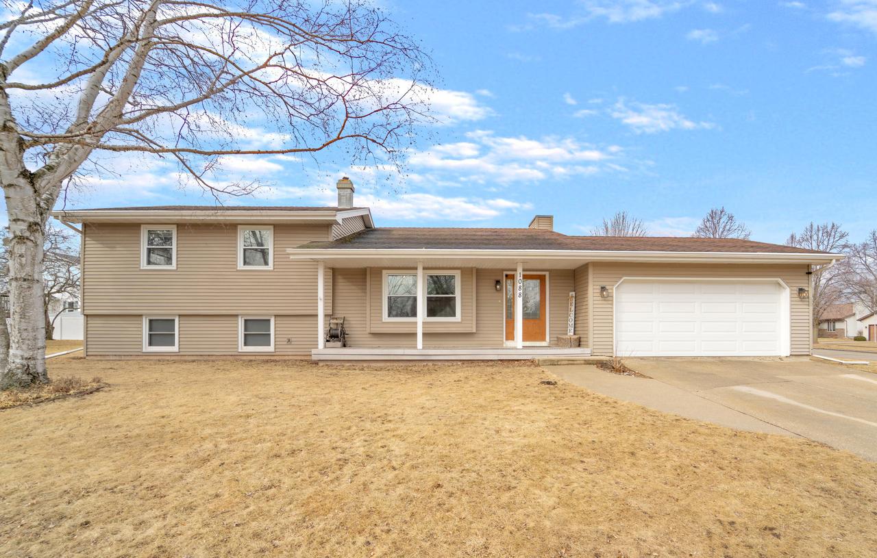 1088 Buttermilk Creek, Fond Du Lac, WI 54935